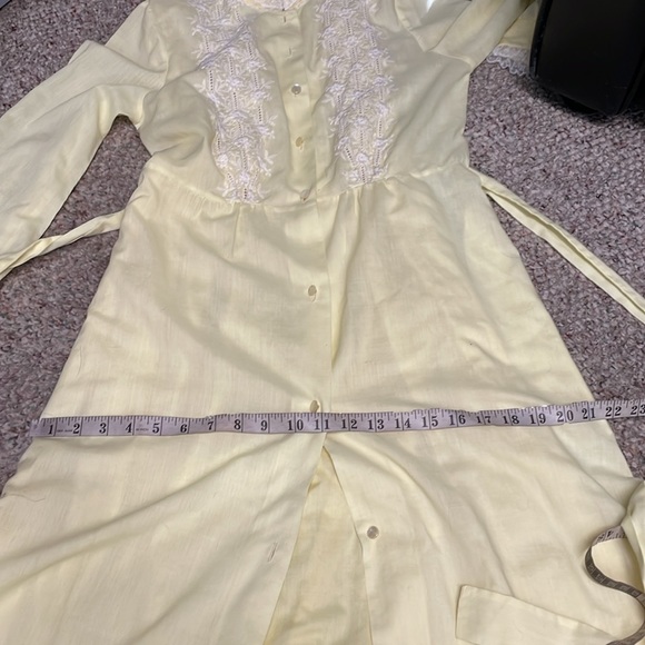 Vintage 50s/60s 2 pc nightgown with matching robe - Picture 6 of 12